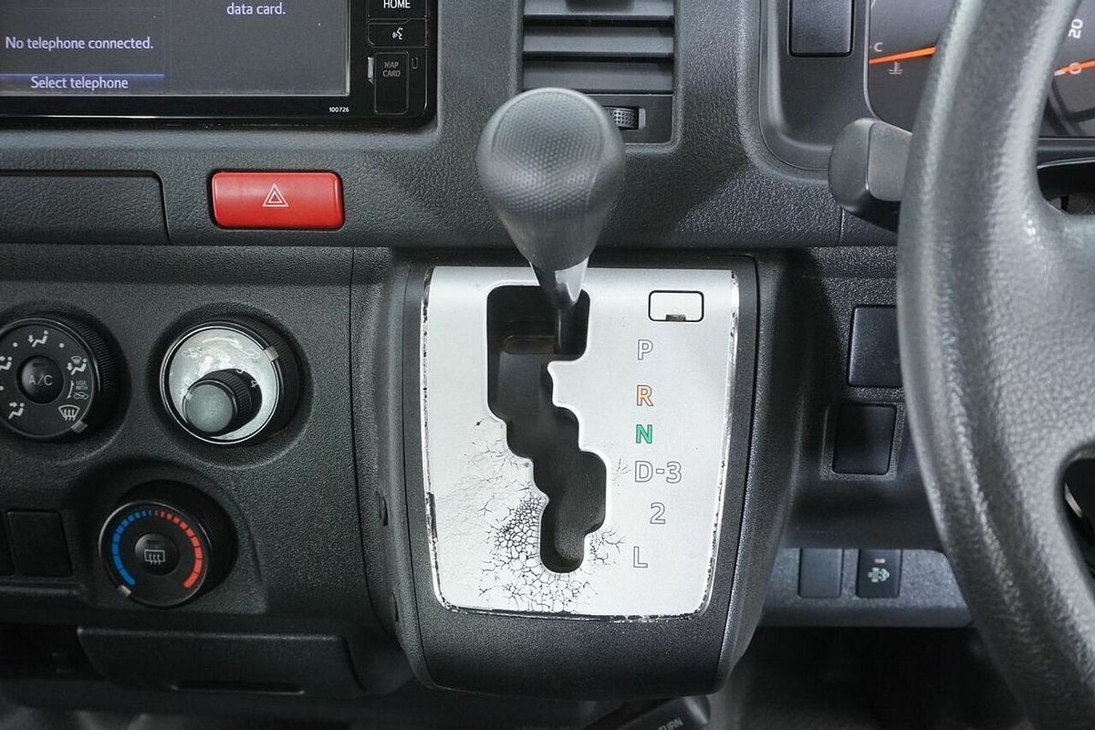 2018 Toyota HiAce Commuter KDH223R MY16
