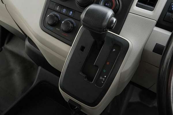 2019 Toyota HiAce Commuter (12 Seats) GDH322R