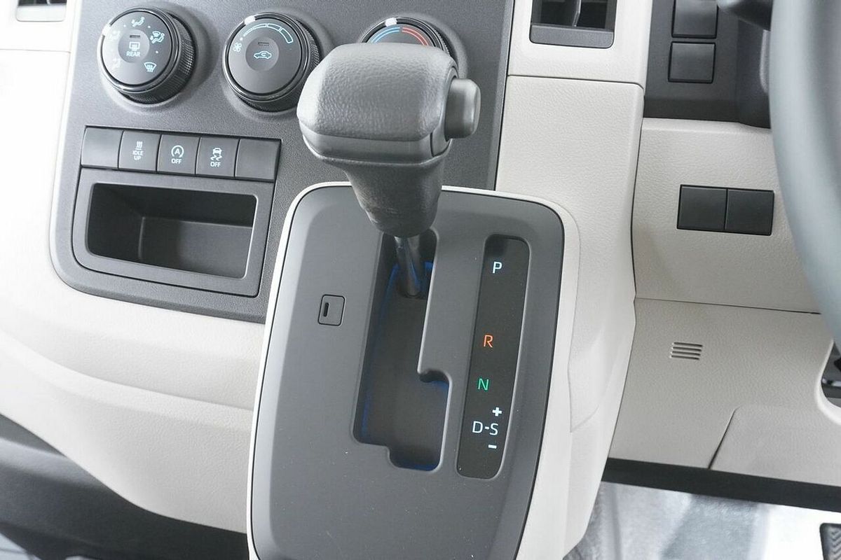 2024 Toyota HiAce LWB GDH300R