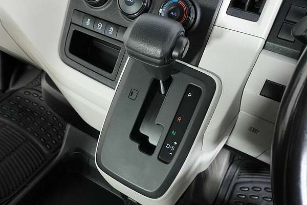 2020 Toyota HiAce LWB GDH300R