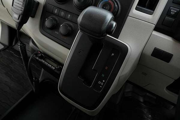 2020 Toyota HiAce Commuter (12 Seats) GDH322R
