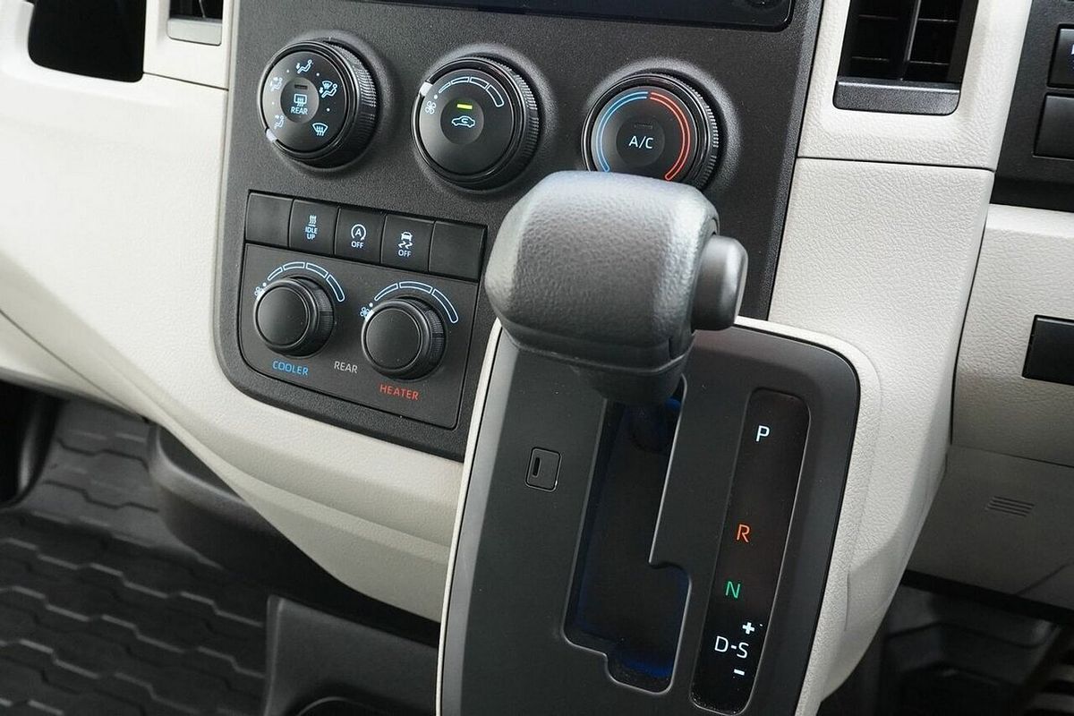 2021 Toyota HiAce Slwb Commuter (12 Seats) GDH322R