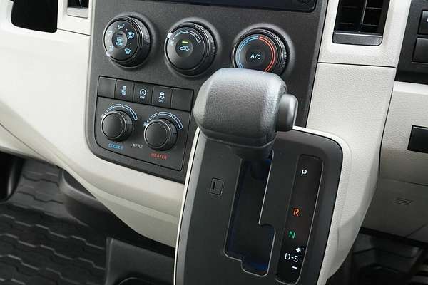 2021 Toyota HiAce Slwb Commuter (12 Seats) GDH322R