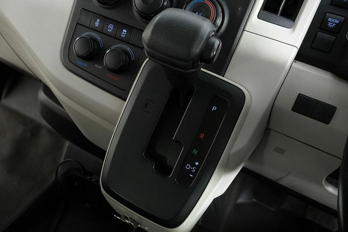 2019 Toyota HiAce Commuter (12 Seats) GDH322R