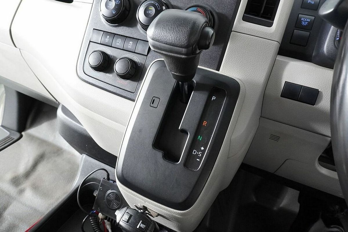 2019 Toyota HiAce Commuter (12 Seats) GDH322R