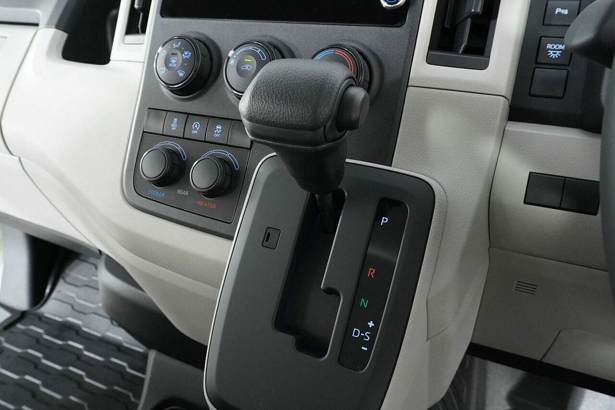 2024 Toyota HiAce Slwb Commuter (12 Seats) GDH322R