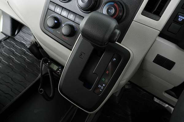 2022 Toyota HiAce Slwb Commuter (12 Seats) GDH322R