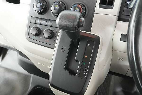 2020 Toyota HiAce Commuter (12 Seats) GDH322R