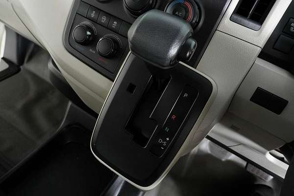 2019 Toyota HiAce Commuter (12 Seats) GDH322R