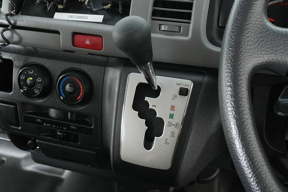 2013 Toyota HiAce Commuter KDH223R MY12 Upgrade