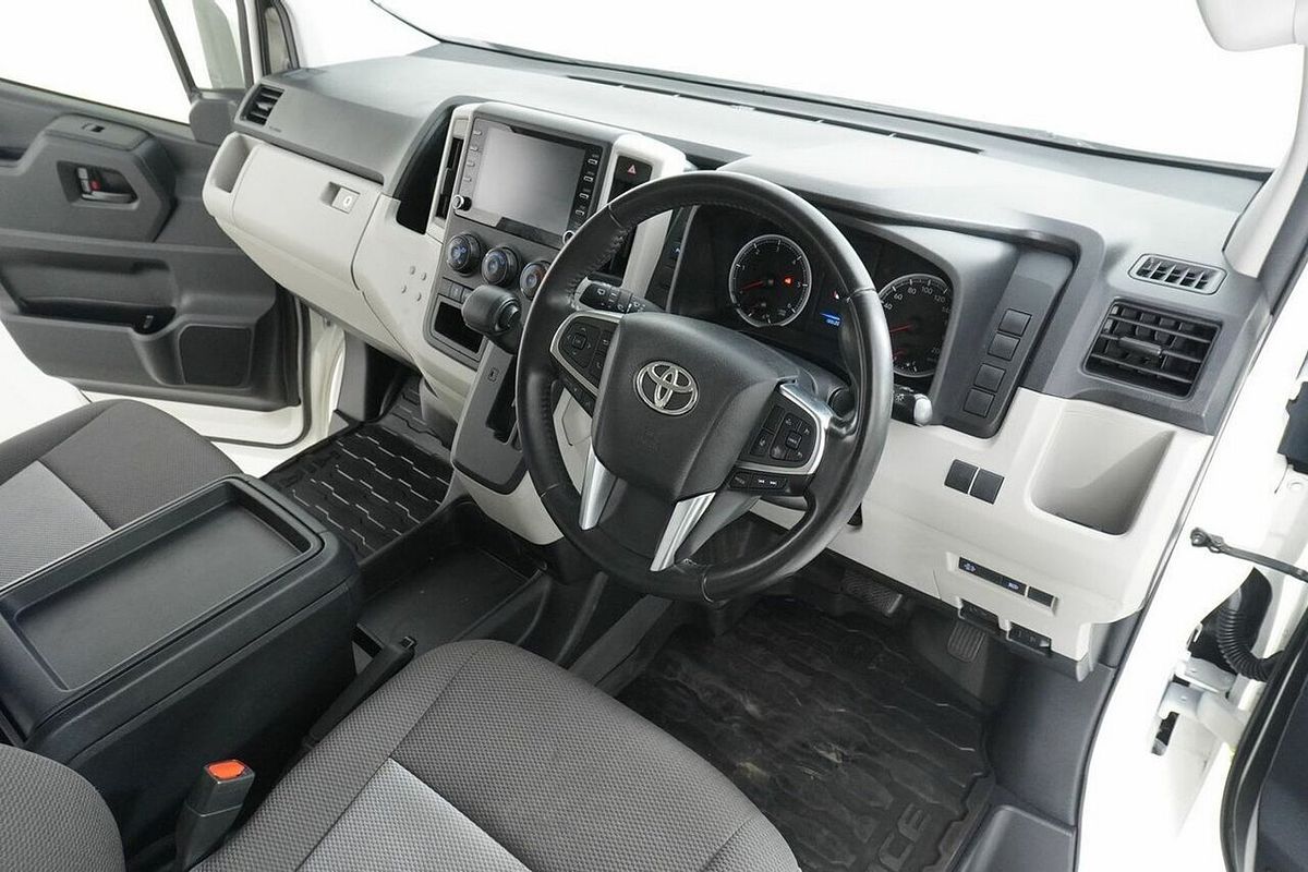 2022 Toyota HiAce LWB GDH300R