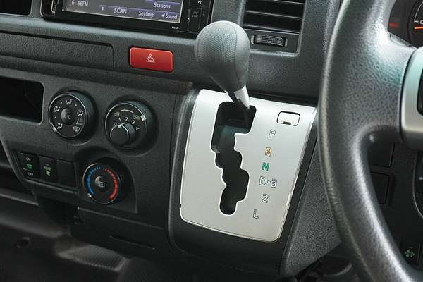 2018 Toyota HiAce Commuter KDH223R MY16