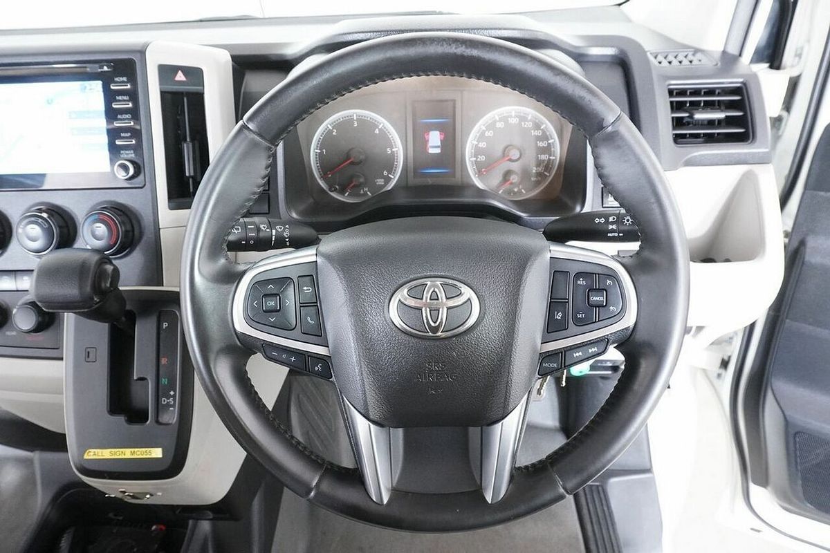 2019 Toyota HiAce Commuter (12 Seats) GDH322R