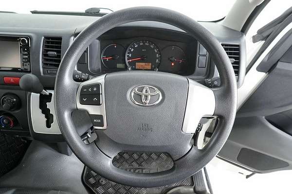 2018 Toyota HiAce Commuter KDH223R MY16