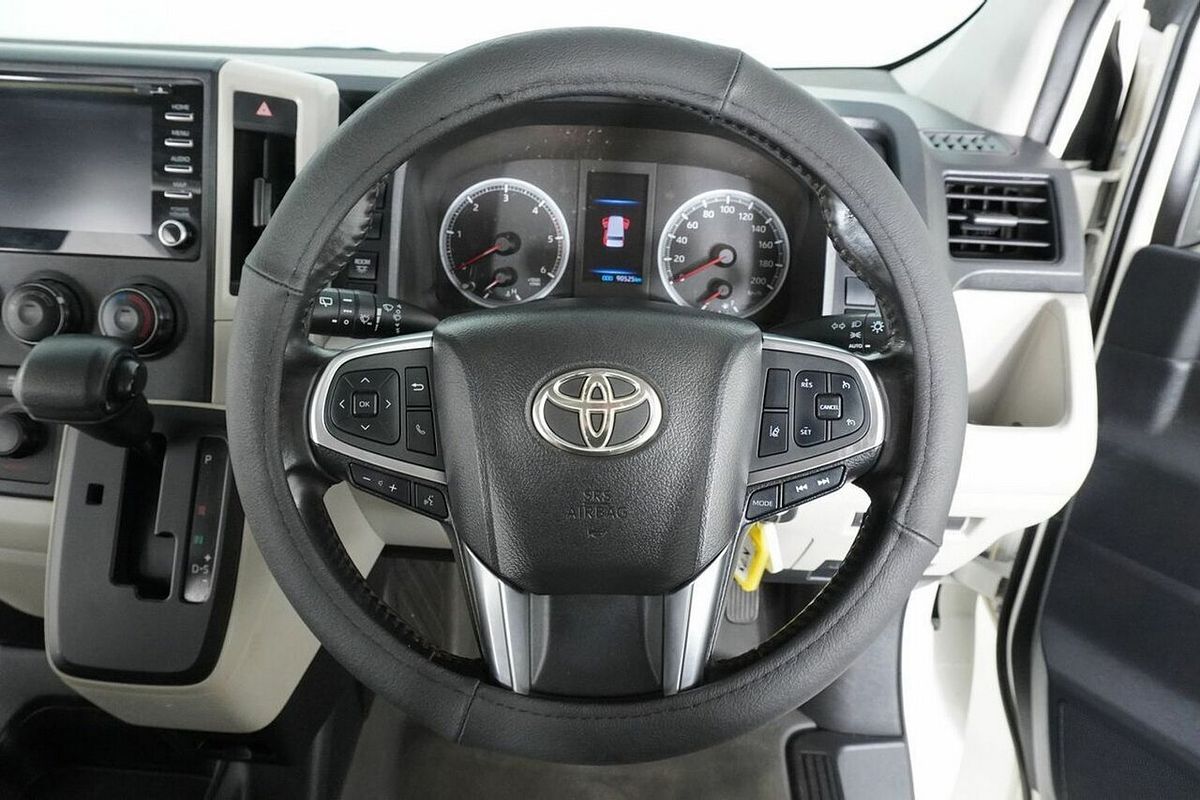 2019 Toyota HiAce Commuter (12 Seats) GDH322R