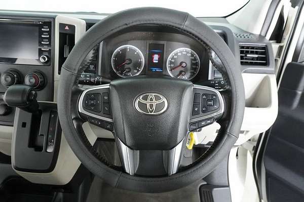 2019 Toyota HiAce Commuter (12 Seats) GDH322R