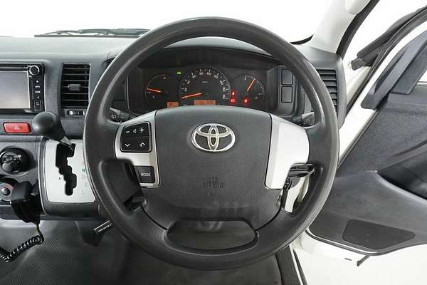 2018 Toyota HiAce Commuter KDH223R MY16