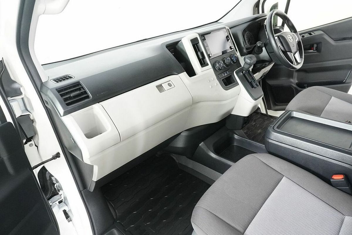 2022 Toyota HiAce LWB GDH300R