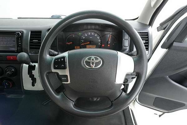 2018 Toyota HiAce Commuter KDH223R MY16