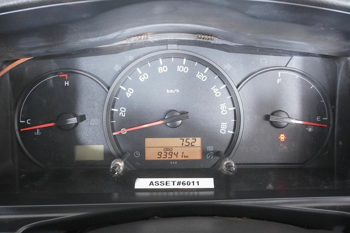 2019 Toyota HiAce Commuter KDH223R MY16