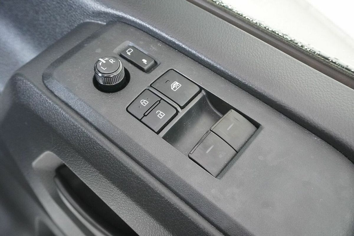 2020 Toyota HiAce Commuter (12 Seats) GDH322R