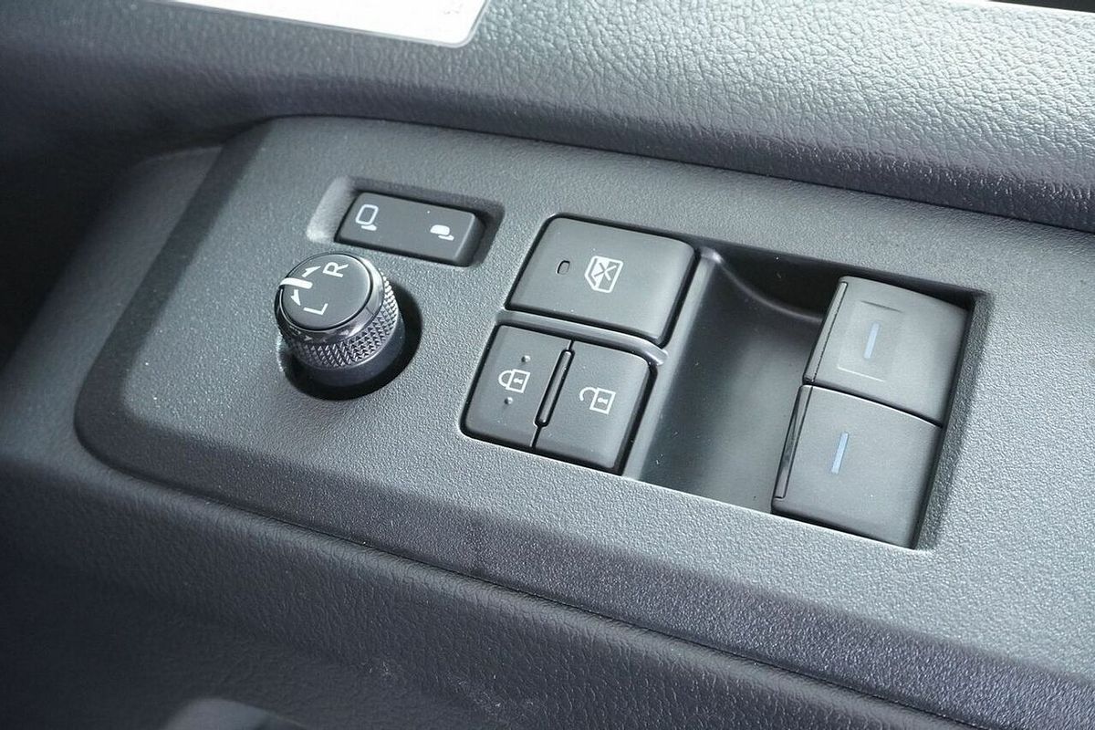 2024 Toyota HiAce LWB GDH300R