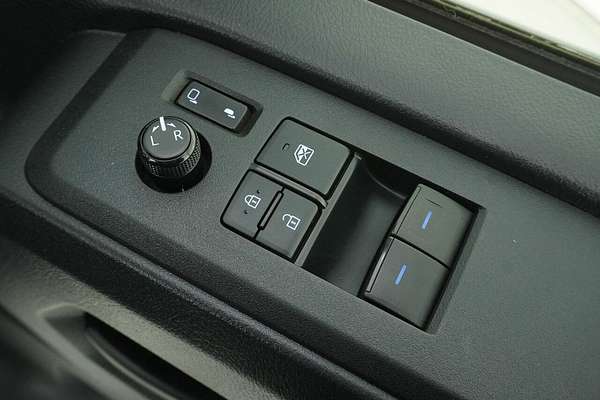 2021 Toyota HiAce Slwb Commuter (12 Seats) GDH322R