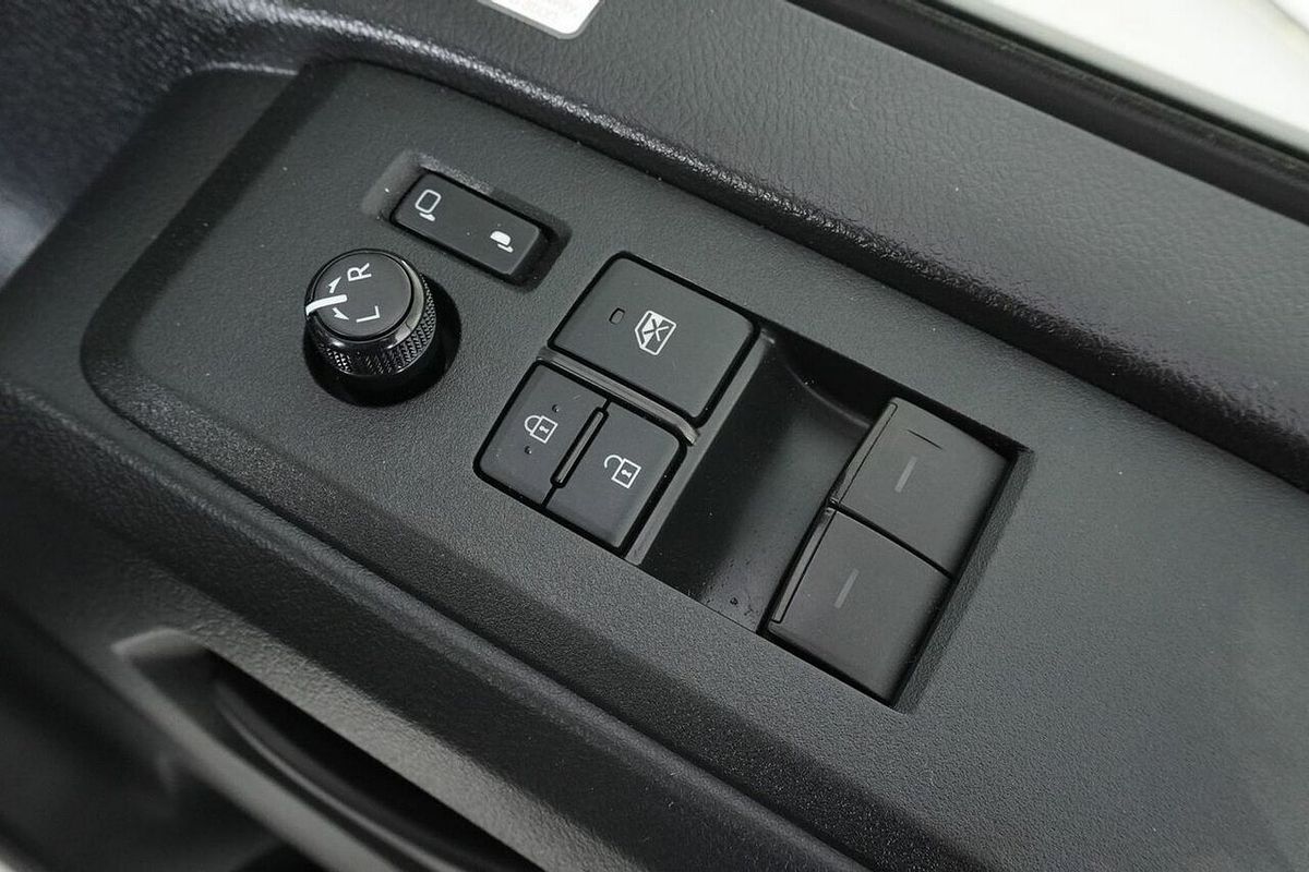 2020 Toyota HiAce Commuter (12 Seats) GDH322R