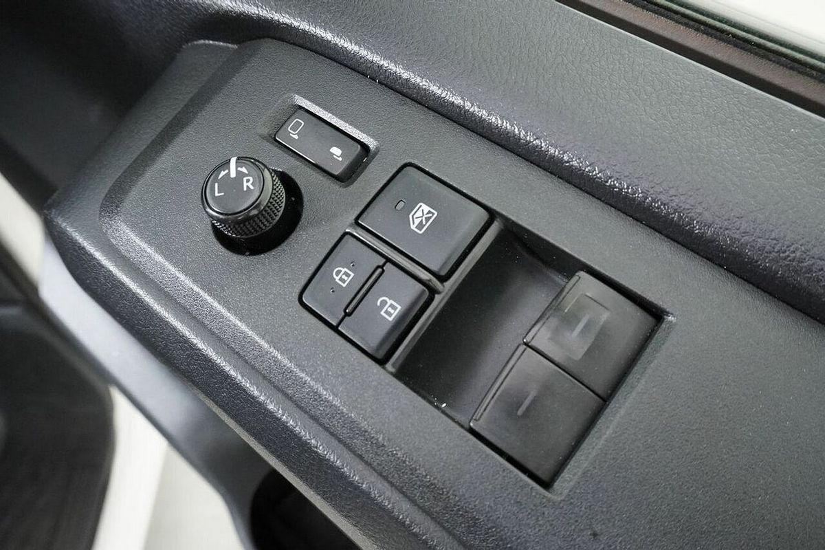 2019 Toyota HiAce Commuter (12 Seats) GDH322R