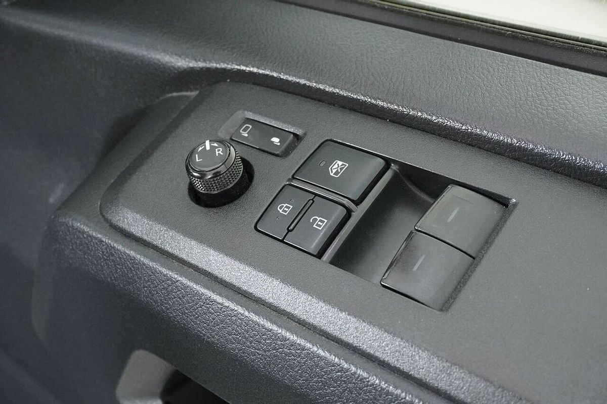 2019 Toyota HiAce Commuter (12 Seats) GDH322R