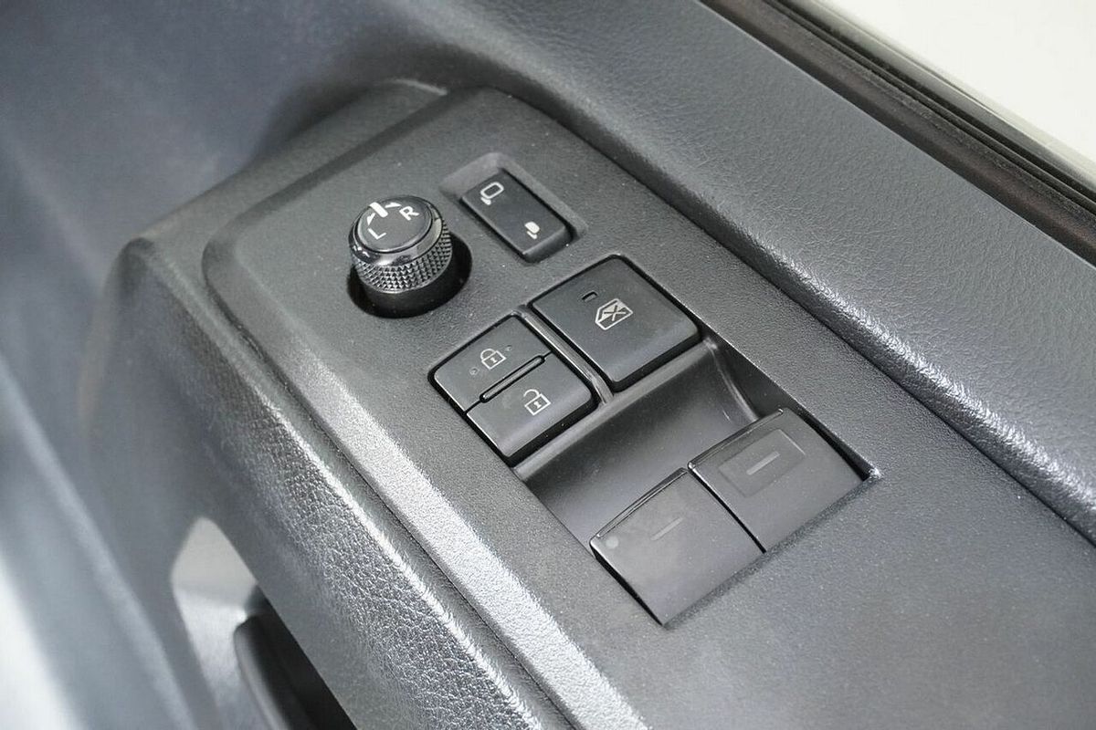 2021 Toyota HiAce Slwb Commuter (12 Seats) GDH322R