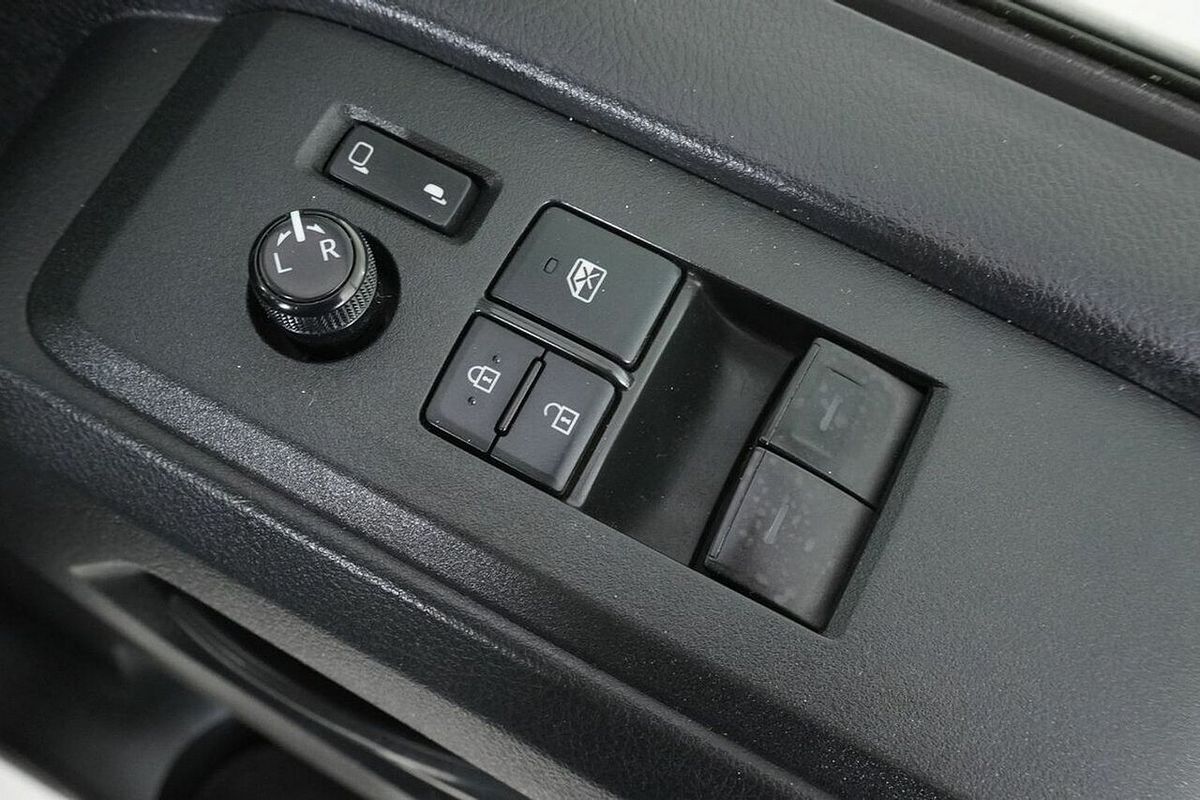 2021 Toyota HiAce LWB GDH300R