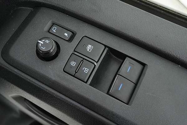 2022 Toyota HiAce Slwb Commuter (12 Seats) GDH322R