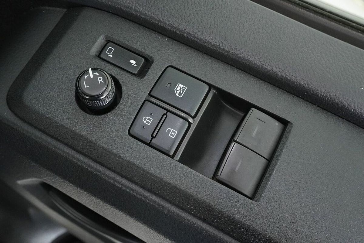 2019 Toyota HiAce Commuter (12 Seats) GDH322R