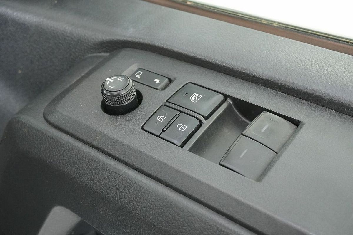2020 Toyota HiAce Commuter (12 Seats) GDH322R