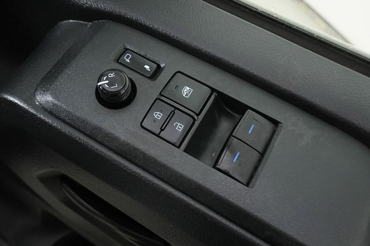 2021 Toyota HiAce Slwb Commuter (12 Seats) GDH322R
