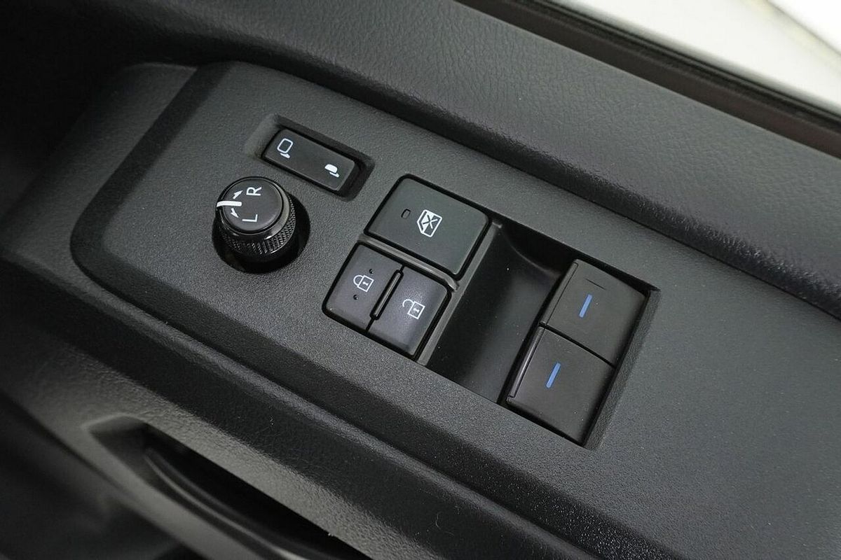 2020 Toyota HiAce Commuter (12 Seats) GDH322R