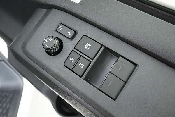 2025 Toyota HiAce Slwb Commuter (12 Seats) GDH322R