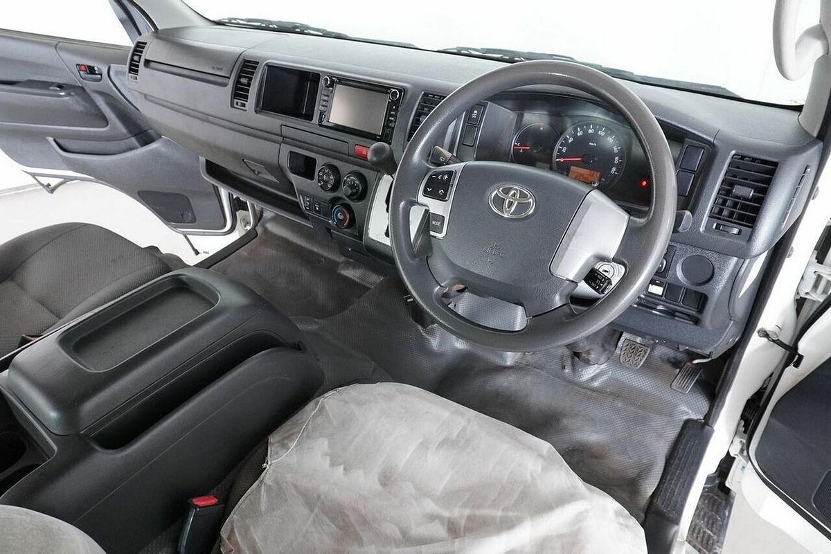 2018 Toyota HiAce Commuter KDH223R MY16