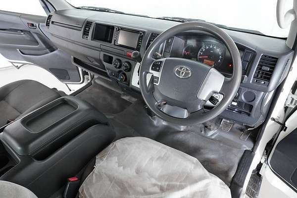 2018 Toyota HiAce Commuter KDH223R MY16
