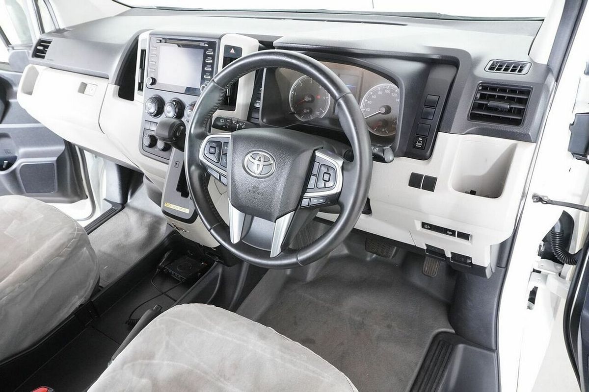 2019 Toyota HiAce Commuter (12 Seats) GDH322R