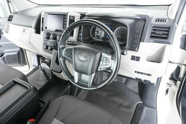 2021 Toyota HiAce Slwb Commuter (12 Seats) GDH322R