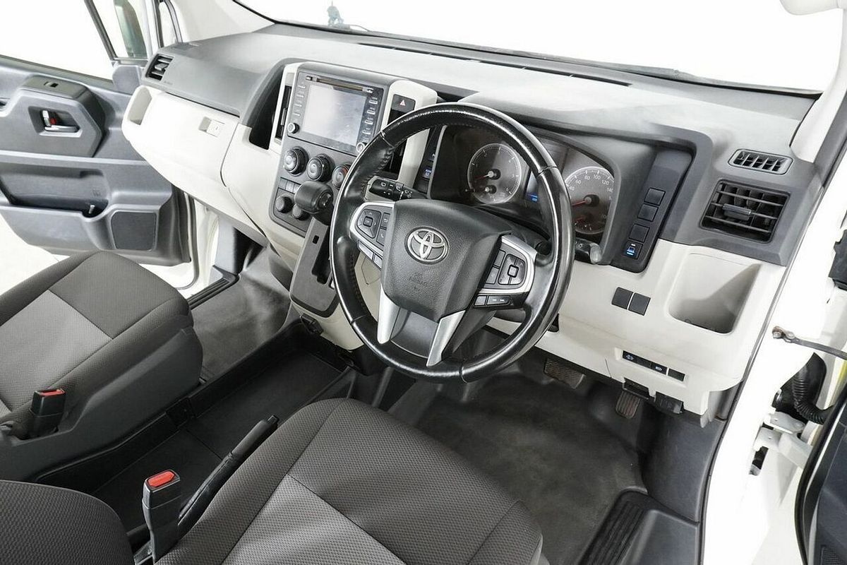 2019 Toyota HiAce Commuter (12 Seats) GDH322R