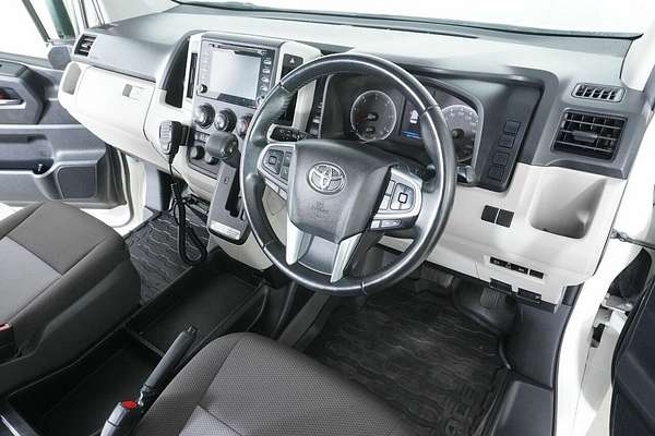 2019 Toyota HiAce Commuter (12 Seats) GDH322R