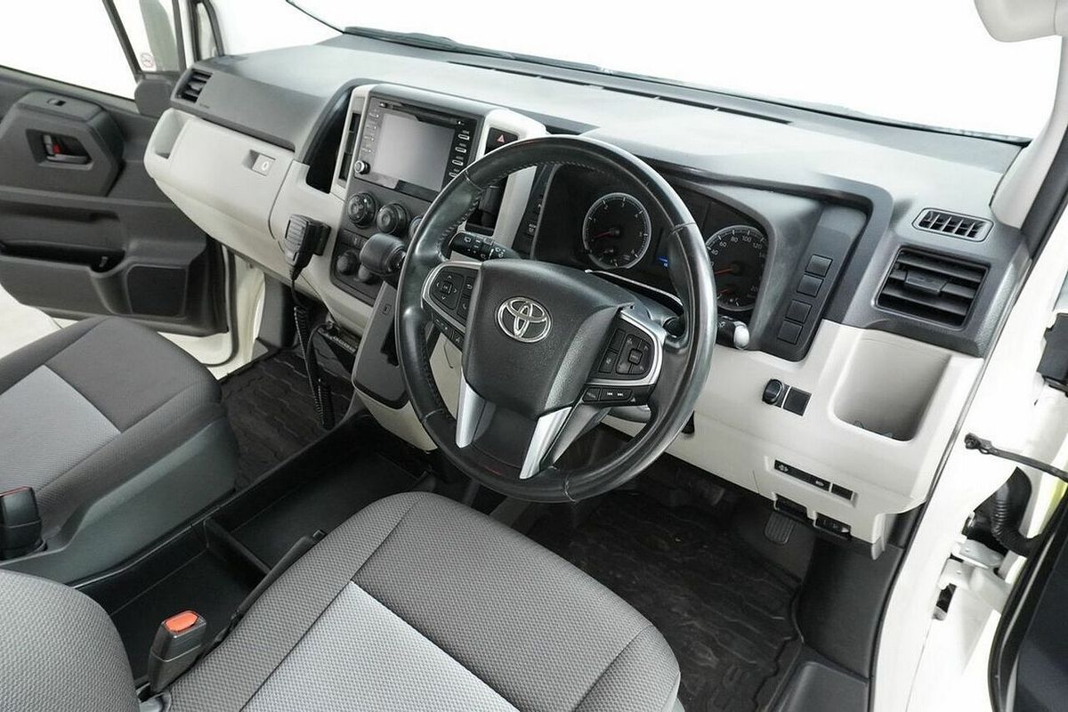 2020 Toyota HiAce Commuter (12 Seats) GDH322R