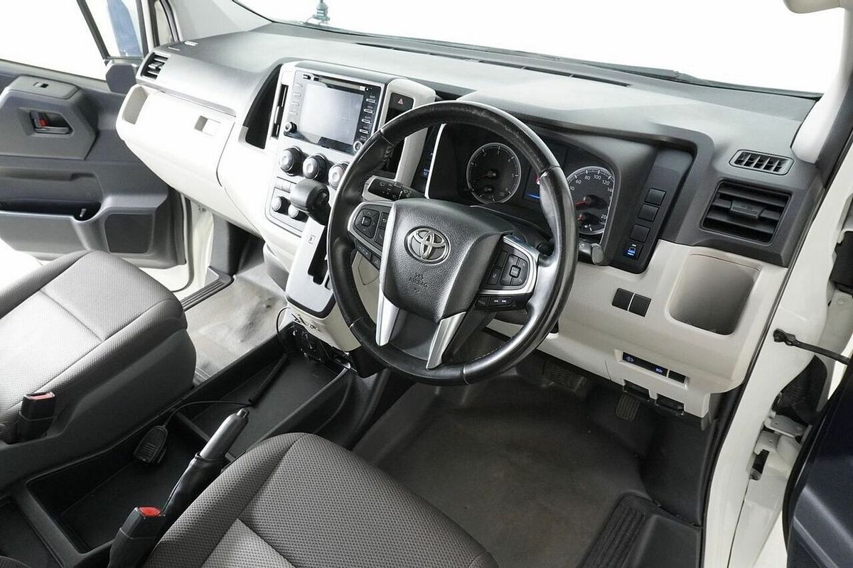 2019 Toyota HiAce Commuter (12 Seats) GDH322R