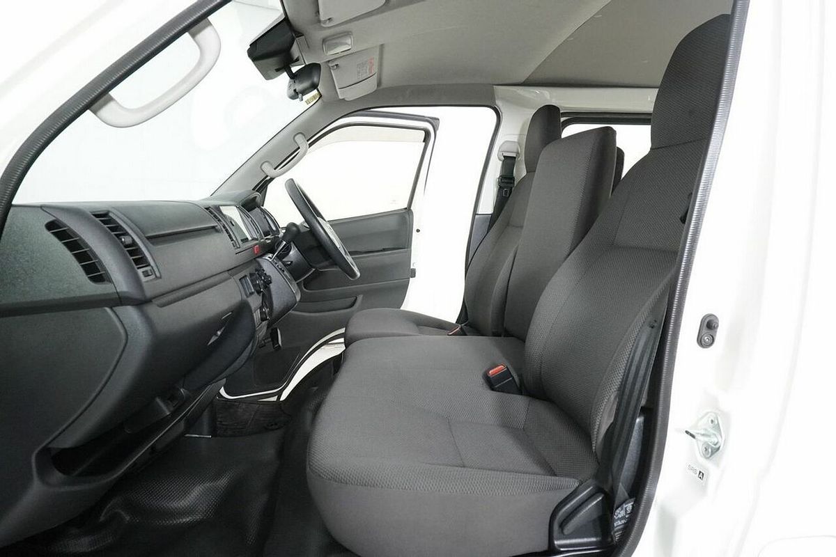 2018 Toyota HiAce DX