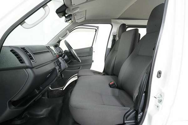 2018 Toyota HiAce DX