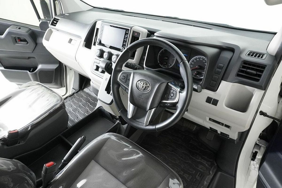 2021 Toyota HiAce Slwb Commuter (12 Seats) GDH322R