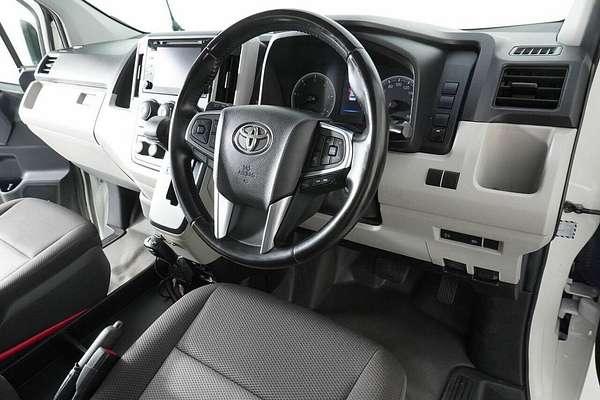 2019 Toyota HiAce Commuter (12 Seats) GDH322R